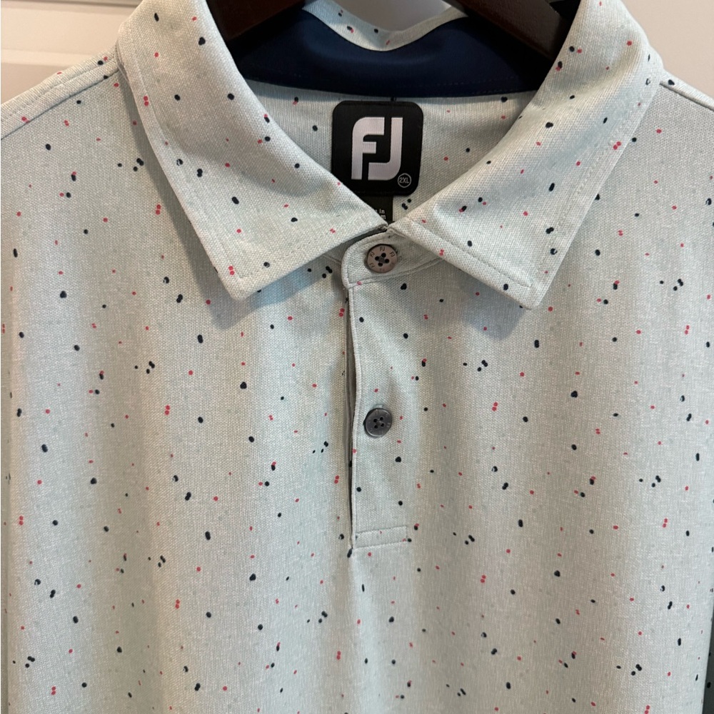 Men's Light Green Polo Shirt with Speckled Design